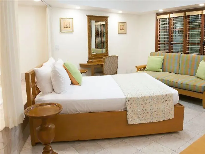 ***  The Marlin At Taino Beach Resort Freeport Bahamas